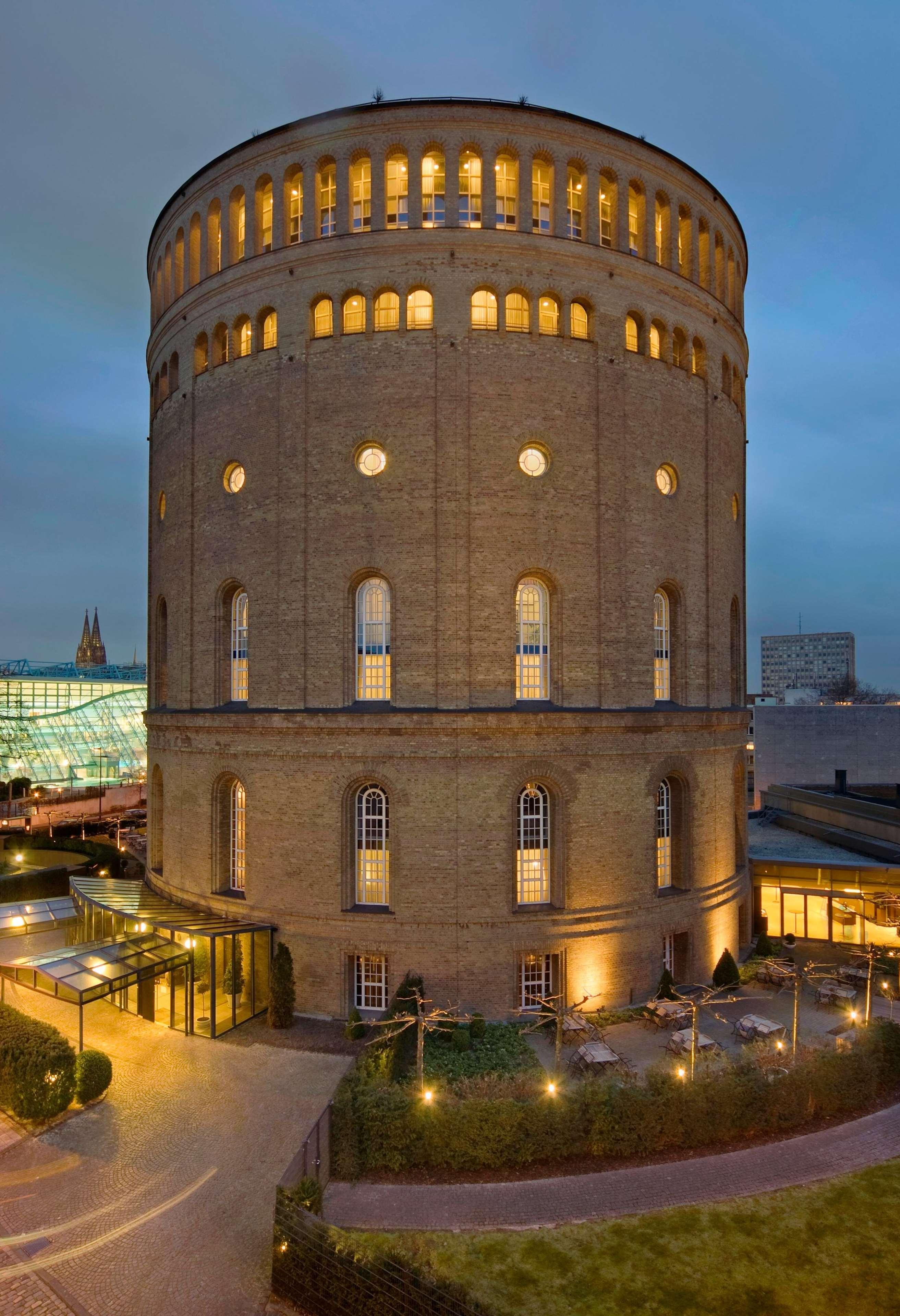 Wasserturm Hotel Cologne, Curio Collection By Hilton 외부 사진